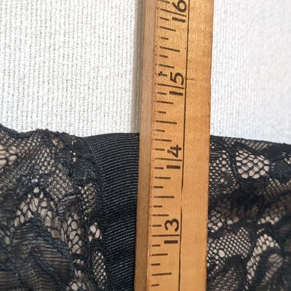 Ann Taylor Loft Women's Black Lace Peplum Style Top Size 0 EUC - Picture 10 of 10